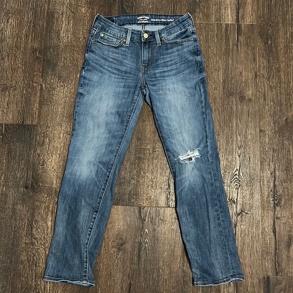 Levi signature mid rise slim cuffed jeans size 6 GUC